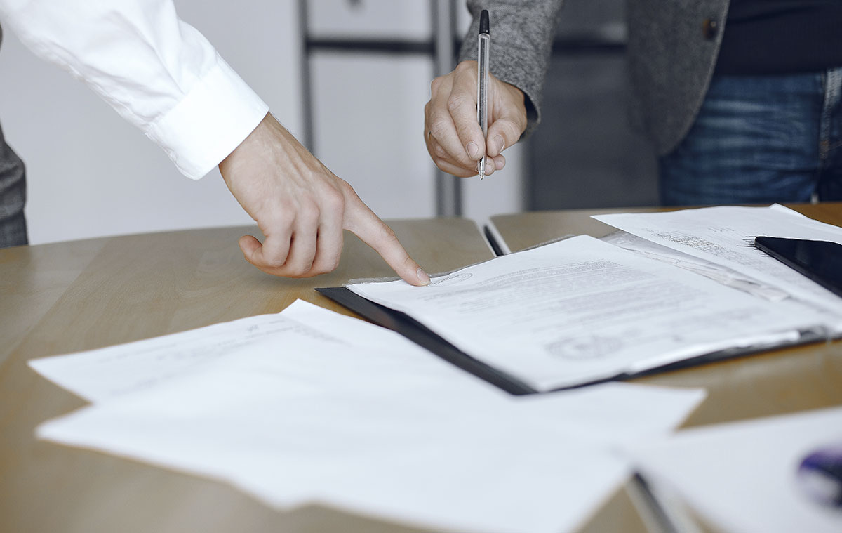 CHANGES IN THE EMPLOYMENT REGULATIONS REGIME: TEMPORARY EMPLOYEE, OUTSOURCING, TERMINATION OF EMPLOYMENT, MINIMUM WAGE AND SOCIAL SECURITY PROGRAM 